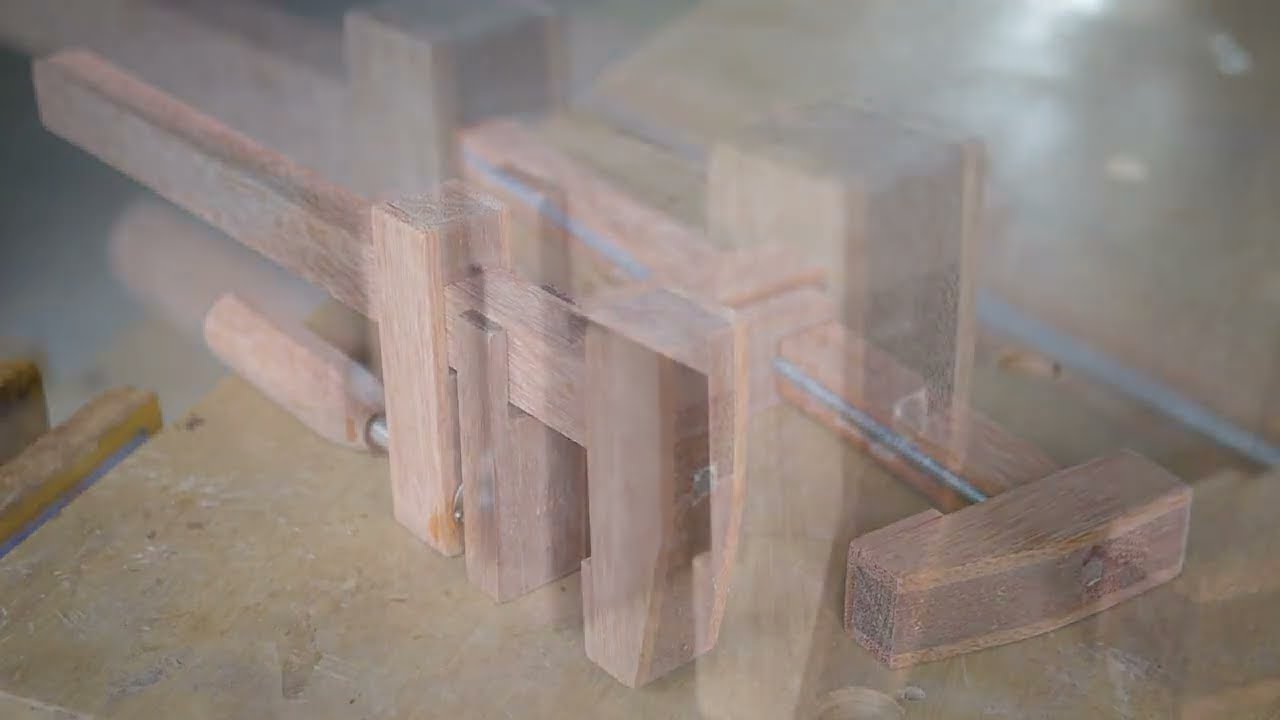 F-type clamp made of wood
