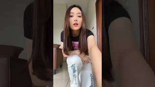 Download lagu Natasha Wilona goyang pake jeans putih 🥰 mp3 Download lagu Natasha Wilona goyang pake jeans putih 🥰 mp3