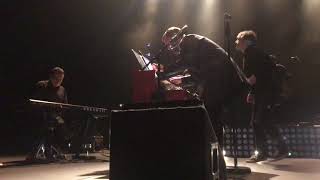 Iván Ferreiro &amp; The New Raemon-No mires a los ojos de la gente (Final)-Sala Barts,Barcelona 14/03/19