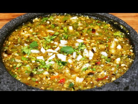 SALSA DE TOMATILLOS ASADOS PICOSA PERO SABROSA