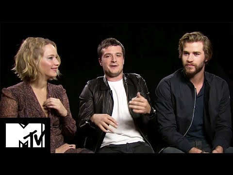 Mockingjay Behind The Scenes Bloopers - The Hunger Games Mockingjay ...