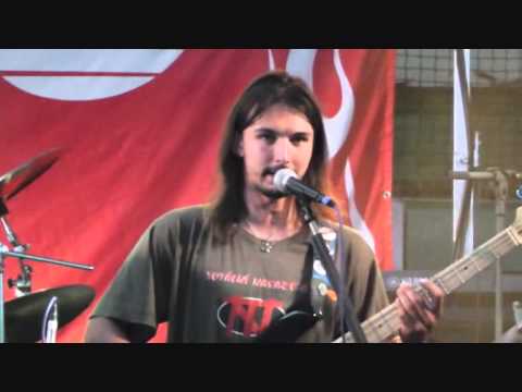 Nekřič ! - Pod Tebou (NEKŘIČ)