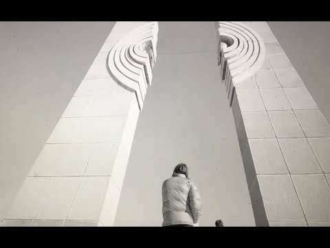 EYES FILLED WITH GOLD - SPYRALS