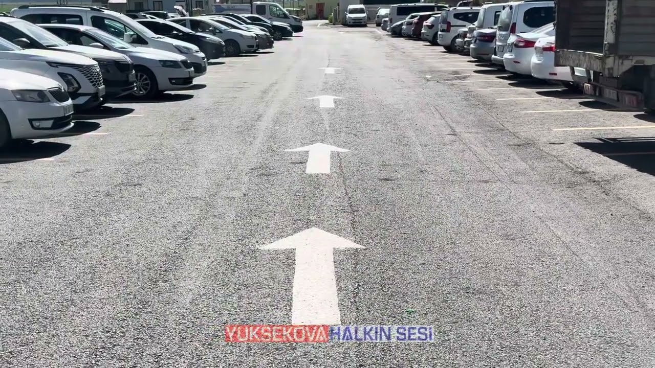 Yüksekova Hastanesi Otoparkı Çizgilerle Düzenlendi