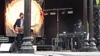 Chas and Dave 15 Diddle Umma Day (Bermondsey Carnival 28/06/2014)