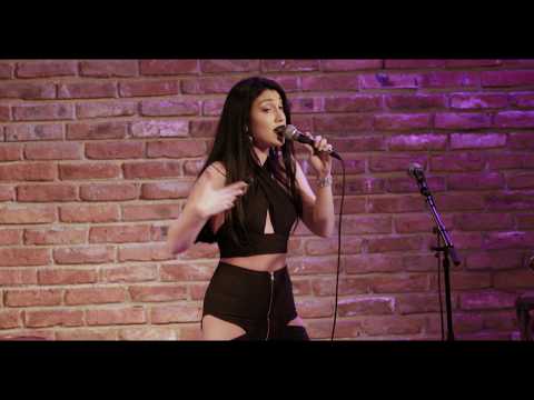 Julia Castle - Love Galore live at Studio 5
