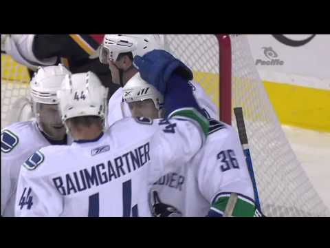 Canucks at Flames - Jannik Hansen 1-0 Goal - Preseason - 09.21.10 HD