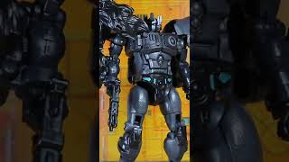 QUICK REVIEW: Transformers Generations Legacy Evolution Voyager Class Nemesis Leo Prime