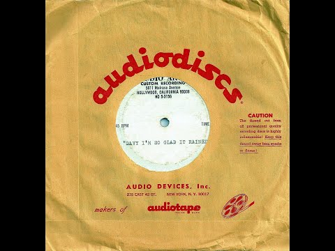 Bonnie and The Treasures - DAVEY, I'M SO GLAD IT RAINED  (1966)