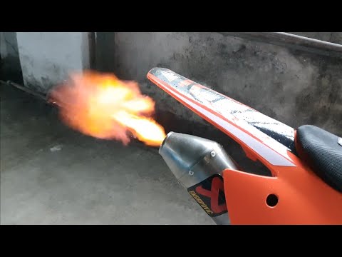 KTM 525 SX 2006 Akrapovic sound FLAMES!!!