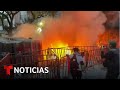 Manifestantes propalestinos vandalizan embajada de Israel en Ciudad de México | Noticias Telemundo