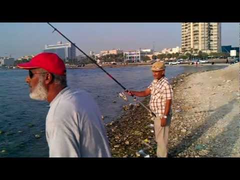 صيد سمك في الكورنيش جدة حمراء