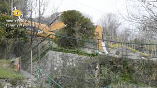 preview picture of video 'Noli demolizione della casa'