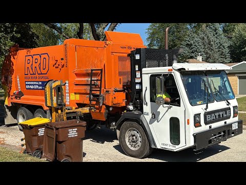 Rock River’s Brand New Battles: New Way Sidewinder + Heil Curotto Can Garbage Trucks