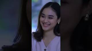 Download lagu Nekat banget! 😡 Pelakor masih aja gatel godain suami orang, Gimana yaa perasaan istrinya? #shorts mp3