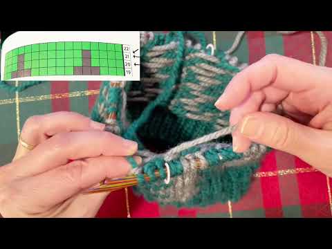 Colorwork Knitting in the Round for Beginners: 2 Colors & How to Handle Floats 🧶✨