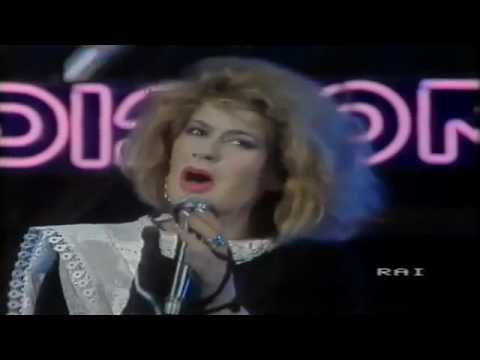 download lagu mp3 mp4 Novecento The Night feat Valerie Dore, download lagu Novecento The Night feat Valerie Dore gratis, unduh video klip Novecento The Night feat Valerie Dore
