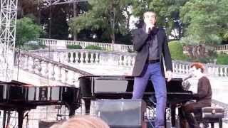 Julien Clerc - Ca fait pleurer le Bon Dieu @Nîmes (2013)