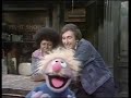 Classic Sesame Street Harvey Kneeslapper Tell A Joke HQ 1975