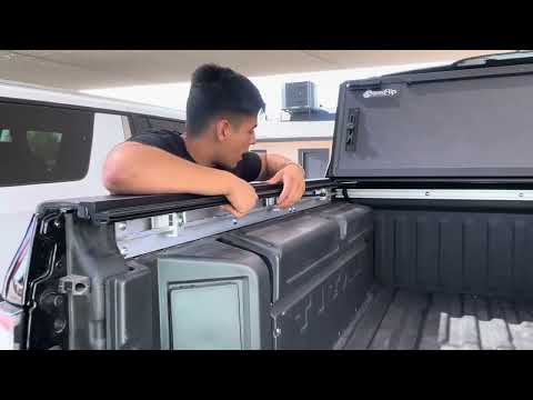 BakFlip MX4 Truck Bed Cover On Nissan Titan Platinum Reserve