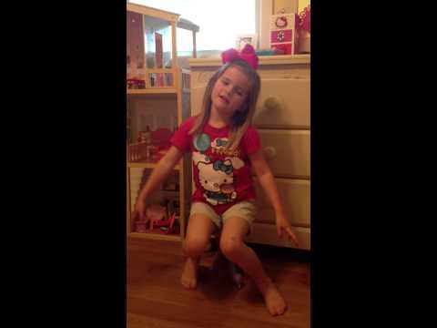 Addi sings Taylor Swift