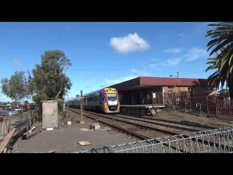 V/Line 3VR77, 3VL31 Departing South Geelong Station