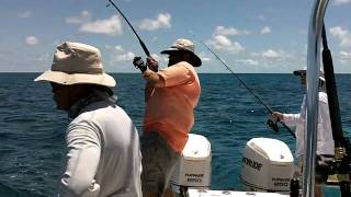 preview picture of video 'Bahamas Fishing May 2010'