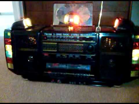 DJ Truly Odd's Old School Boombox - General Sound Dance Machine GS-4040