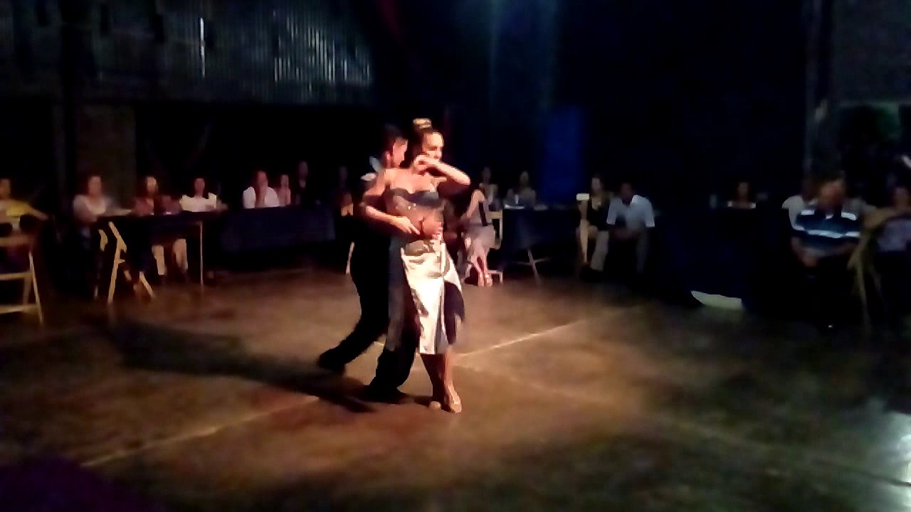 DICIEMBRE DE TANGO - JULIAN SANCHEZ & LAURA TORRES