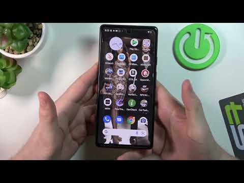 Google Pixel 6a - Hand Size Comparison