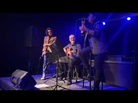 Tango PALABRAS SIN IMPORTANCIA  por Estefania & Natalia Melonio y Eduardo Larralde (guitarra)