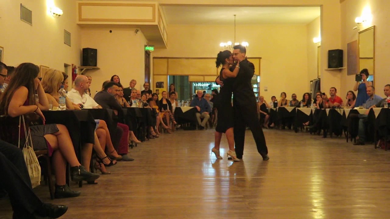 Jonathan Saavedra y Clarisa Aragön en Los Miercoles de La Nacional Feb 2017 1/2