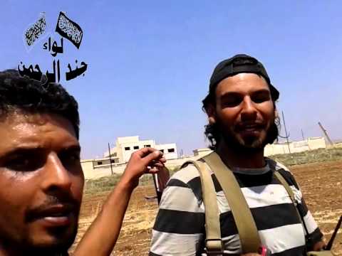 انتشار مقاتلي لواء جند الرحمن للتصدي لرتل قوات النظام المتوجه إلى قرية الجلمة في ريف حماة