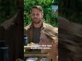 Hilarisch, Jurre en Emma gaan een potje worstelen ???