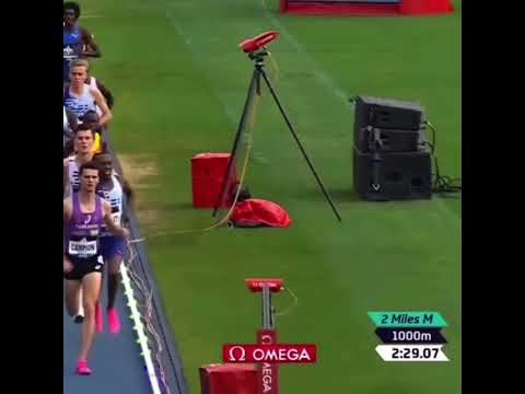 Jakob Ingebrigtsen 🇳🇴 2 miles World Record - Full Race Video