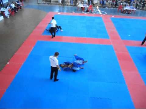 5 Etapa da LGD Lucas Silva rosa pluma branca adulto primeira luta