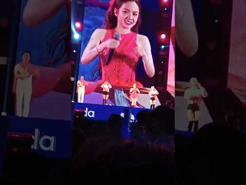 Thích Thích - Phương Ly Live At Lazada Birthday Show