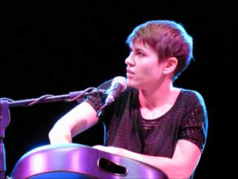 11/15 Kaki King - Goby + technical problems @ Livorno Rock Village, Livorno, Italy (07/07/2012)