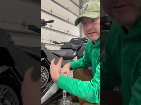 2022 Polaris Indy Adventure belt change