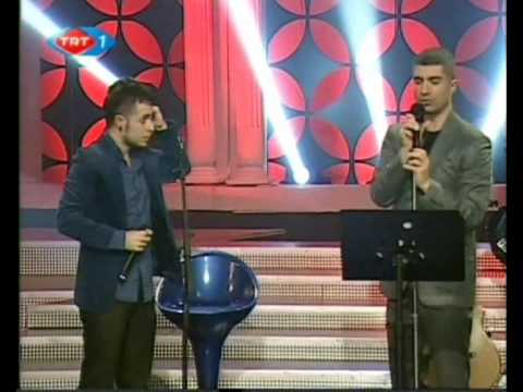 Özcan Deniz-Emre Aydın-Unut Gittiğin Bir Yerde-İki Renk..