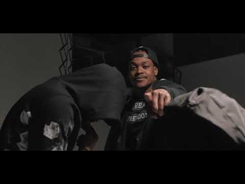 Romes ft Dizzle -  Hold Tight (Official Music Video)
