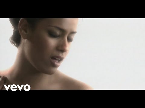 Amel Bent - Tu n'es plus là (Clip officiel)