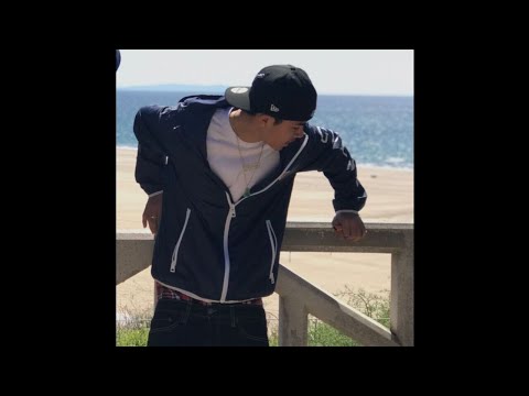 UNKNOWNBOY x JULIOSO M.G. - THROW YA GANG SIGNS