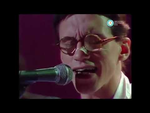 Enanitos Verdes / Aún sigo cantando (Vivo 1988)