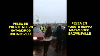 preview picture of video 'POLICÍAS AMERICANOS APUNTAN CON PISTOLA EN PUENTE FRONTERIZO MEXICO'