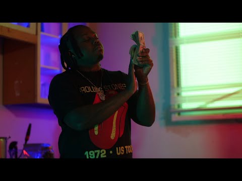 Hunnits Lucciano - Straight From Trappin’ (Official Video)