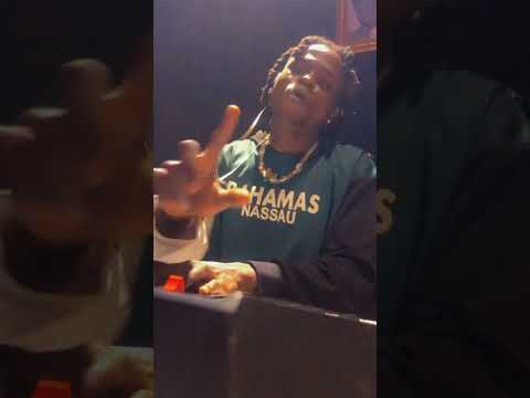 Rocket now out on all platforms! 🥀🎼🎶 Enjoy 😉 #newmusic  #rap #musicsingle #firstsinglealbum