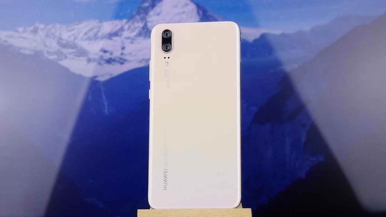 Huawei P20 4/128GB Midnight Blue (EML-L29) video preview