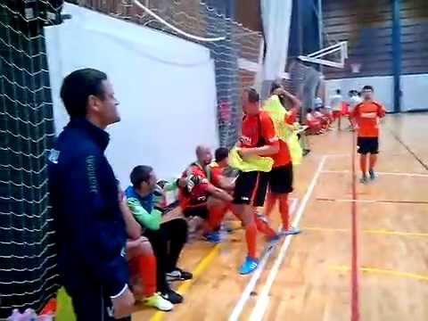 Забил гол - бегом отдыхать!