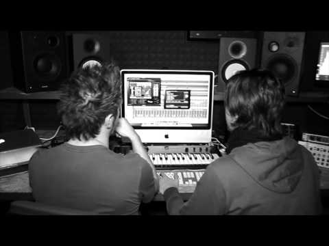 Mavi & Davide Svezza - Dude